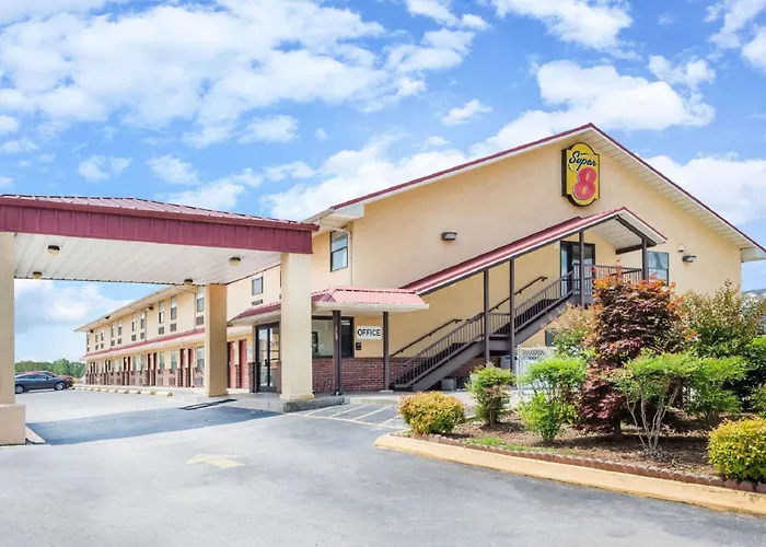 Super 8 By Wyndham Cleveland
