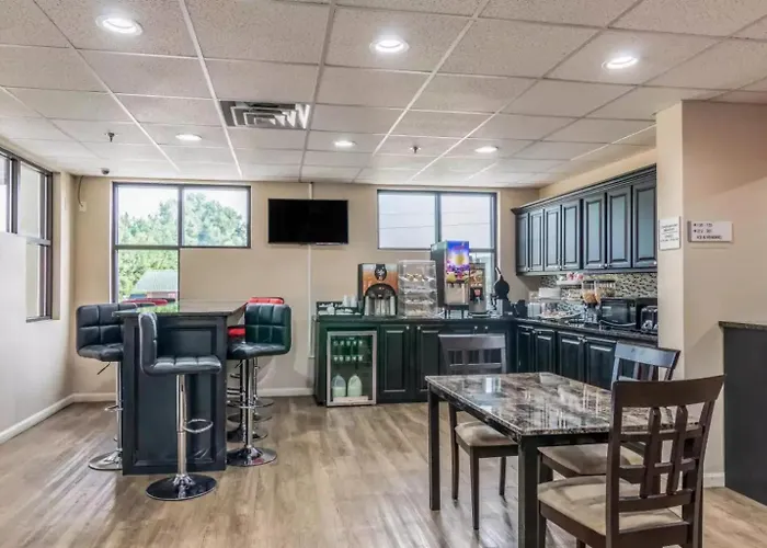 Americas Best Value Inn Opelika