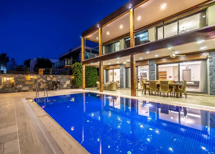 Deluxe Villa Ayshen With Private Swimming Pool