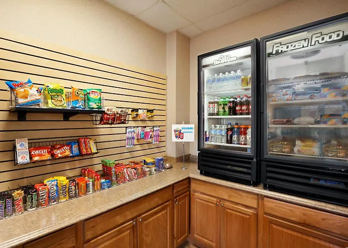 Super 8 By Wyndham Collinsville St. Louis