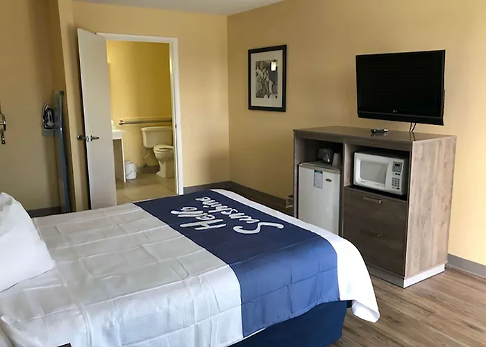 Days Inn By Wyndham Cape Carteret
