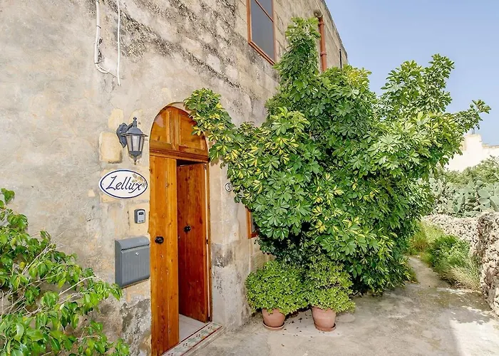 Lellux Holiday Home