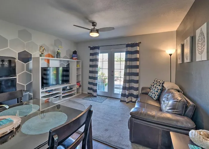 4 Mi To Beach: Lake Havasu Apartment W/ Pool!