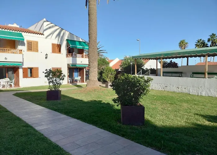 Apartment Balandros With Balcony