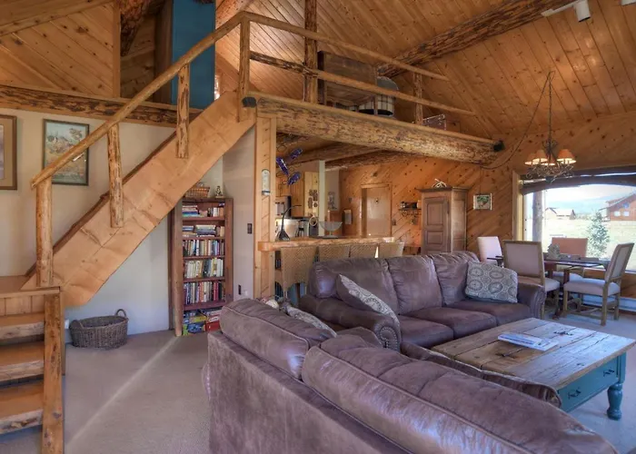 Bristol Head Acres Rustic Cabin