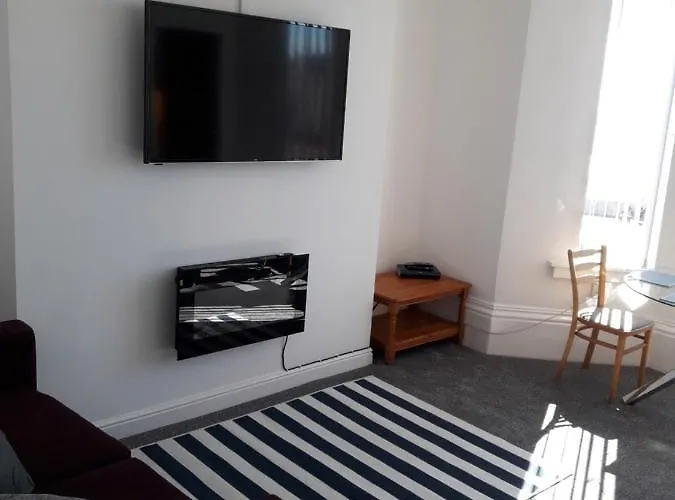 Southbay Holiday Flats Flat 2