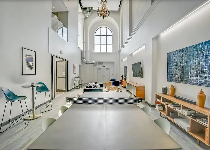 Stylish 1Br Unit. Parking. Easy Ride To Nyc