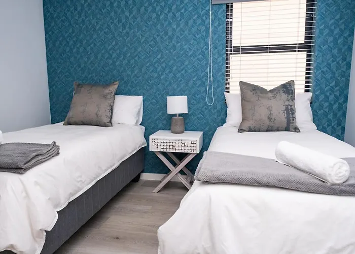 Azure 213 - Luxury 2 Bedroom Apartment