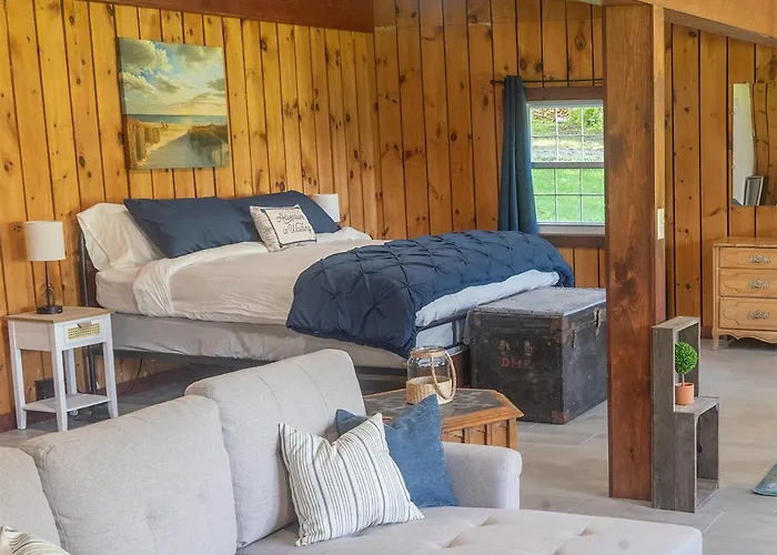 St Lawrence River Retreat