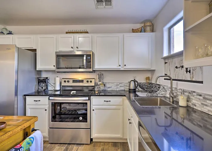Updated Maricopa Retreat < 2 Miles To Golf!