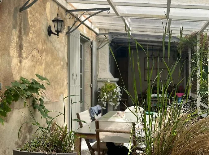 Chambre Paisible Dans Une Ancienne Batisse Renovee