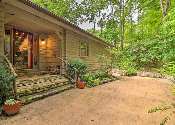 'Cold Mountain Reflections' Cabin W/ Game Room!