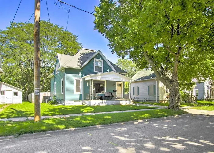 Appleton Abode Near Lake Winnebago & Downtown