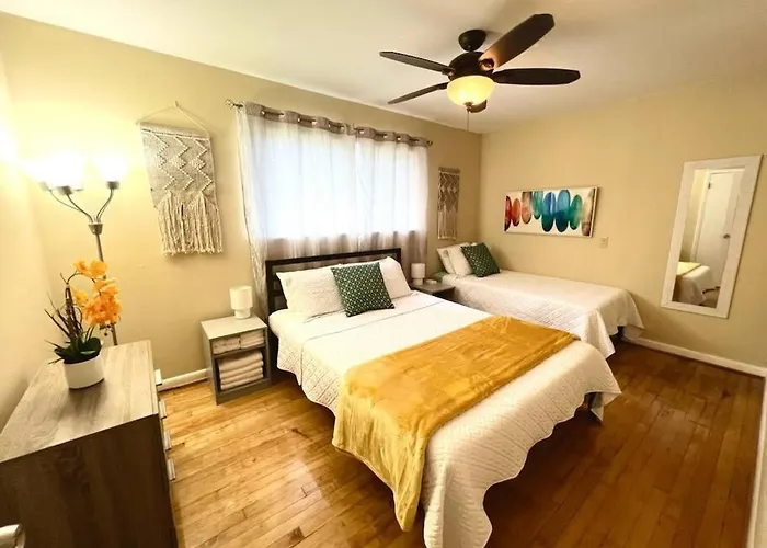 *Comfortable Townhome * King Beds * Long Term*