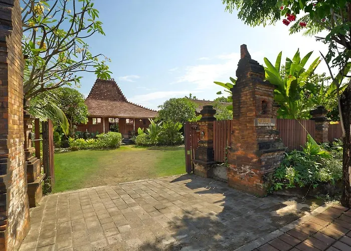 Mahe Garden Kuta Villas