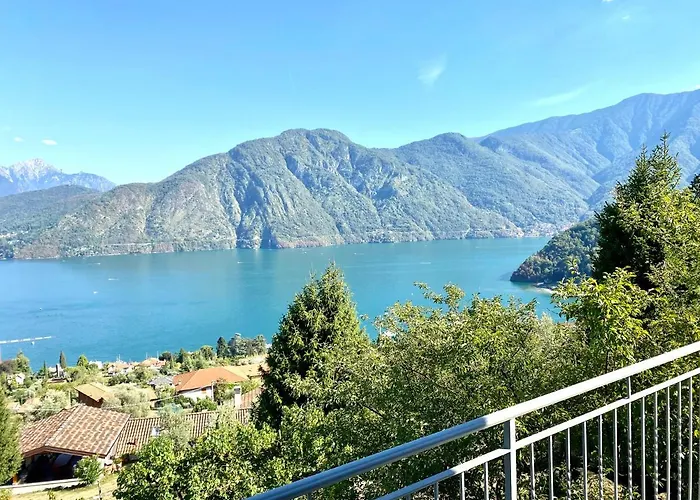 Greenlake House Top Village