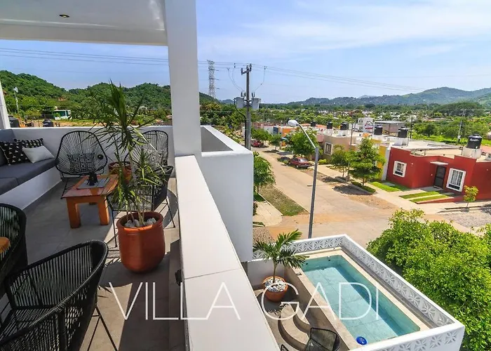 Villa Gadi - Roof Garden - Pizza Oven - Tiny Pool