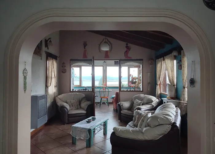 Alem Casa de Familia
