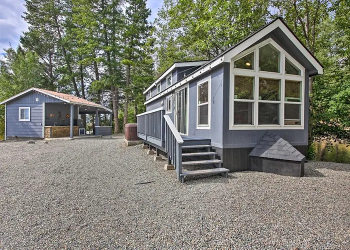 Eureka Tiny Home W/ Hot Tub & Community Beach!