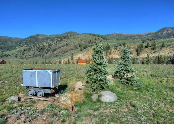 Bristol Head Acres Rustic Cabin