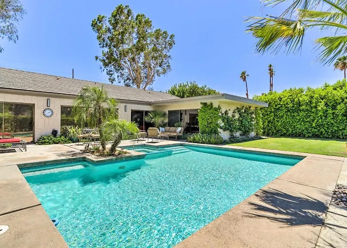 Pool, Grill & Game Room: Bermuda Dunes Oasis