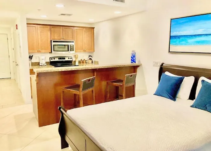 La Vista Azul - Lovely Spacious Condo Close To Grace Bay - Free Wi-Fi