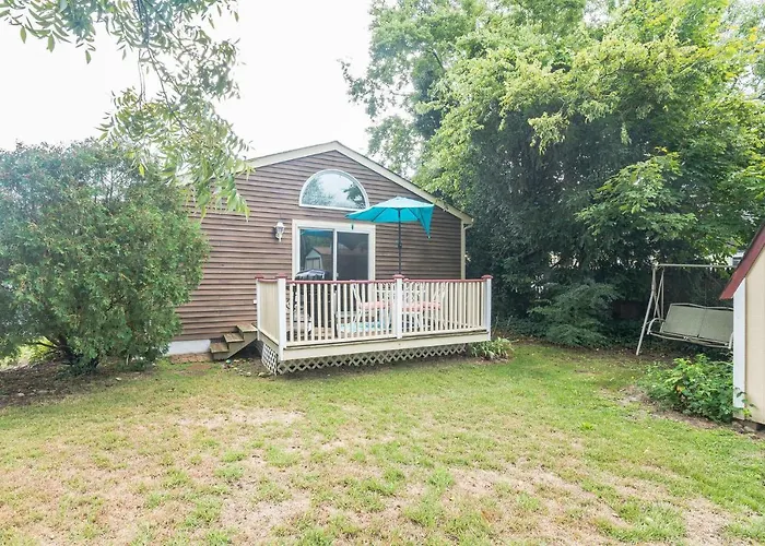 Serene Single Story, Grill, Fire Pit, Fenced Yard And Pet Friendly Stay