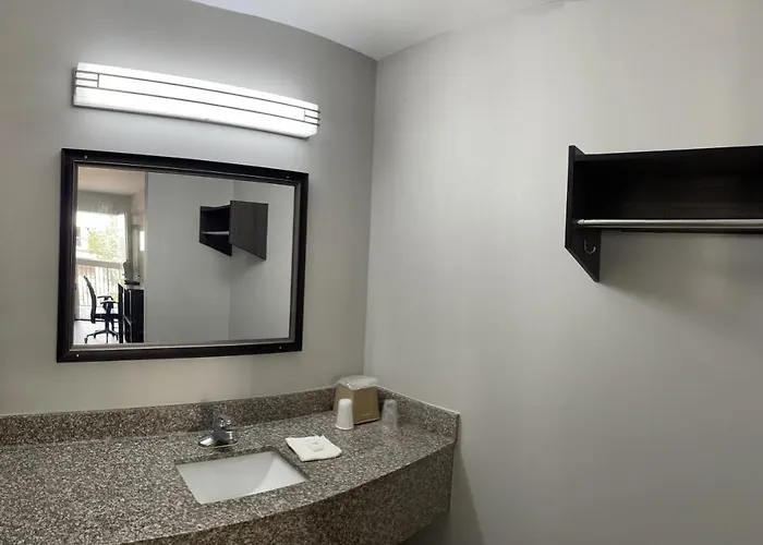 Griffin Inn & Suites