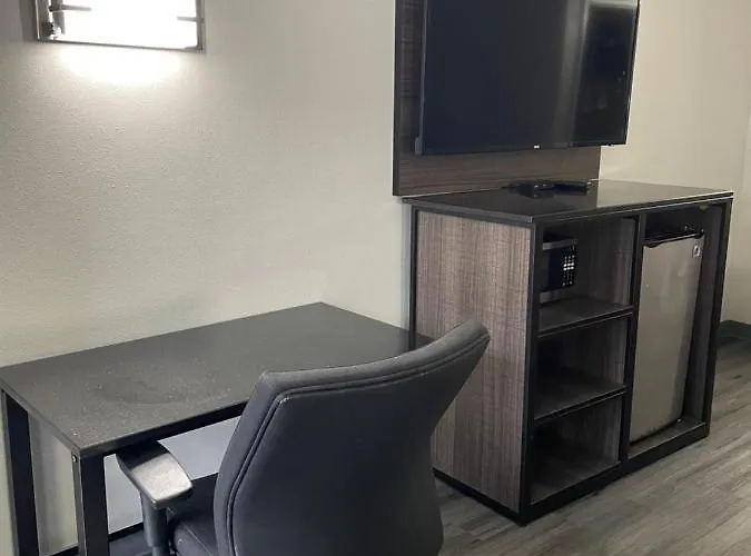 Griffin Inn & Suites