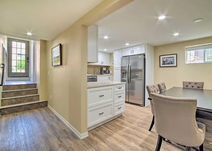 Cozy North Bend Getaway In Walkable Location!