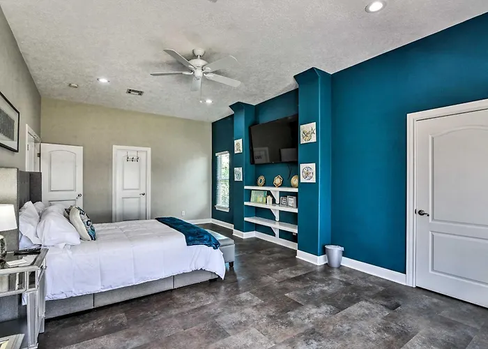 Secluded Seabrook Waterfront Home W/ Patio!