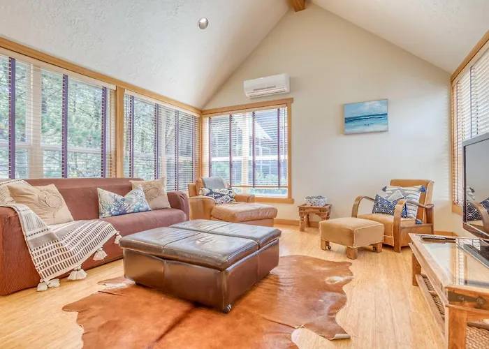 Barefoot Bungalow - Meredith Lodging