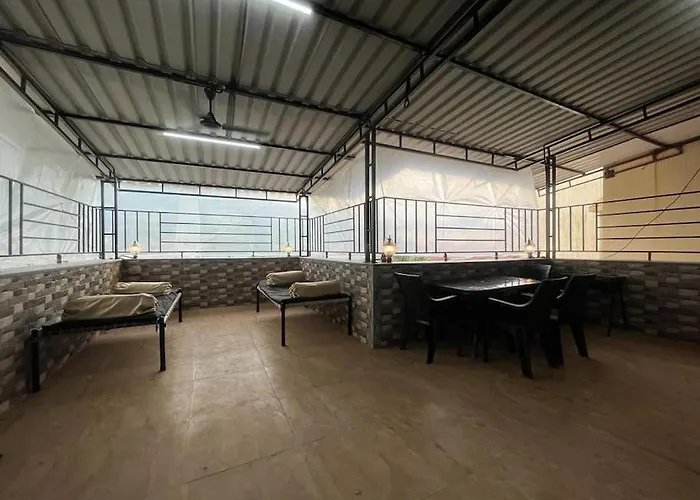 Homely Condo In Lonavala