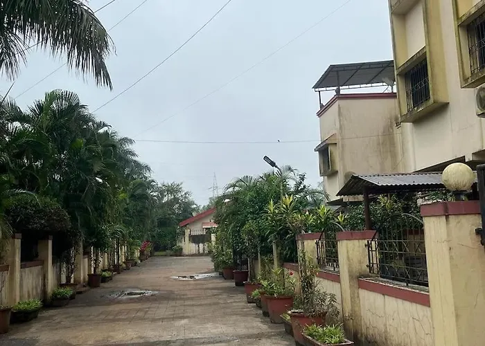 Homely Condo In Lonavala