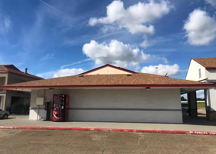 Executive Inn & Suites