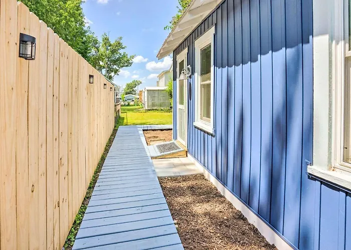 Chic Cottage W/ Private Yard: Steps To Beach!