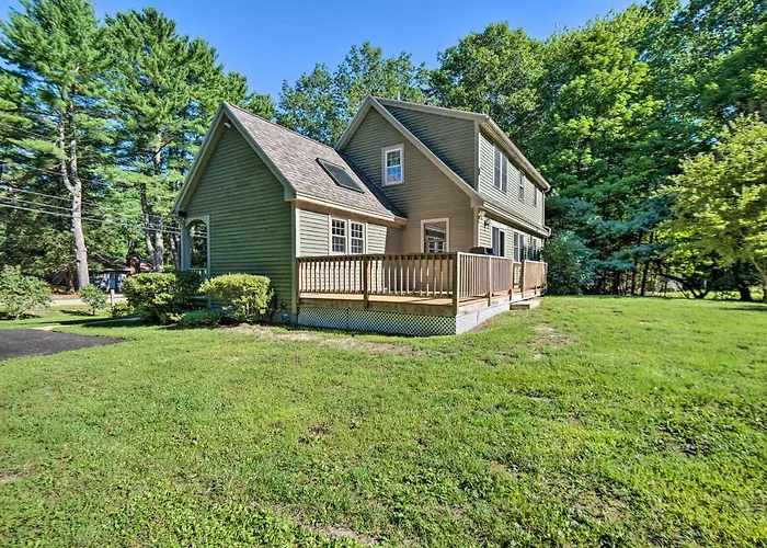 Charming Saco Home W/ Deck, 5 Mi To Beach!