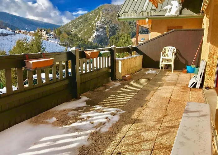Villard-De-Lans : Apt 3 Pieces, Terrasse, Animaux Ok, Parking, Wifi