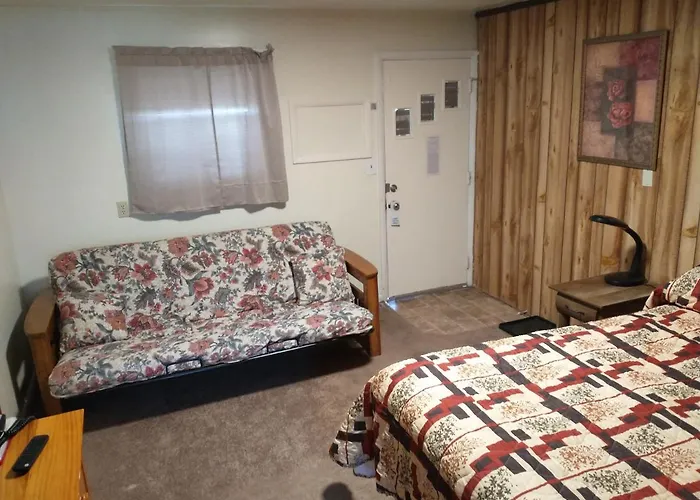 Paintbrush Inn