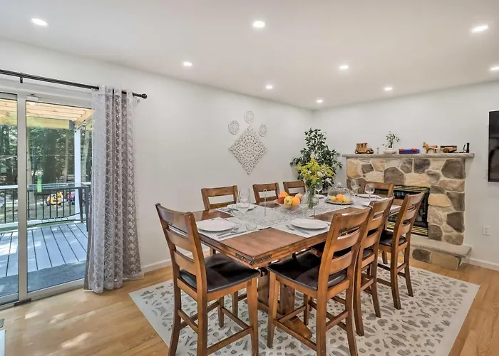 Game Room & Yard: Family Paradise In Pocono Summit