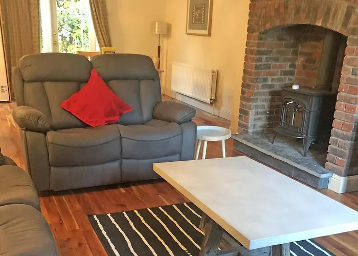 Courtyard Holiday Cottage No 8 By Trident Holiday Homes