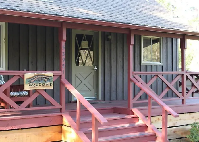 Rustic Chapparal Cabin At Bass Lake Heights