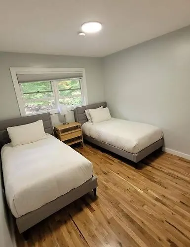 Large Vacation Home Villa- Pool, Indoor Hotub, Game Room, Up To 25 Guests