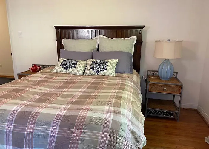 Charming Duplex With Private Backyard