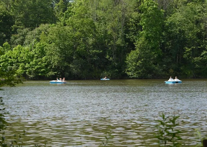 Lakewood Park Campground - Luxury Cabin