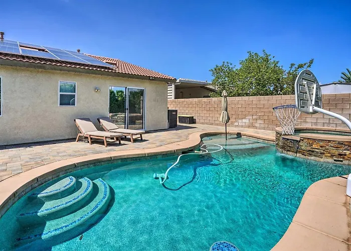 Pool & Game Room: Pet-Friendly Indio Retreat