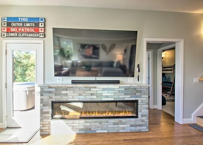 Grand Chalet W/ Hot Tub - Near Wintergreen Resort