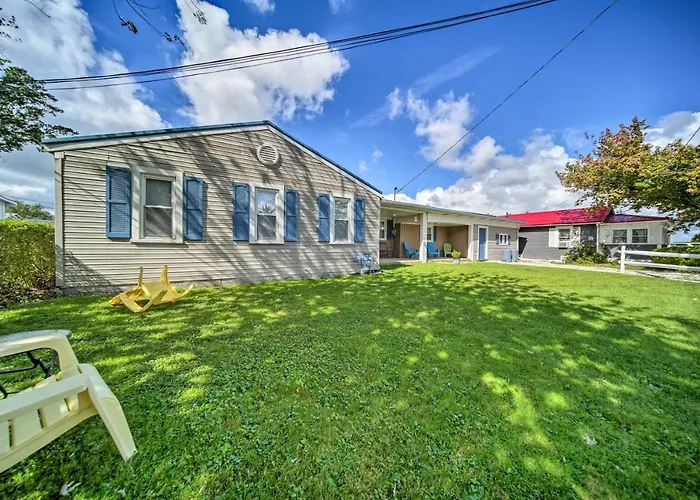Spacious Geneva House < .5 Mi To The Strip!