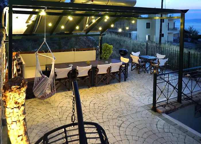 Semiramis Suites With Pool