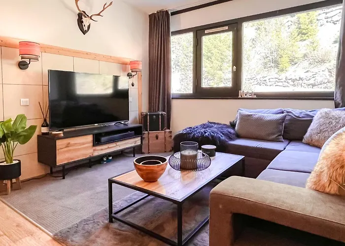 Large 2-Bedroom Apartment, Centre Of Flaine Foret